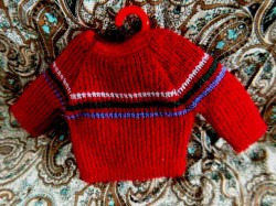 KEN RED SWEATER A